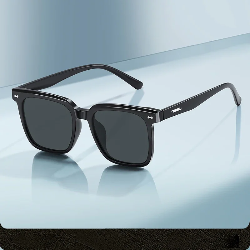 

KATELUO Unisex Retro TR90 Fashion Sunglasses Polarized UV400 Lens Vintage Eyewear Outdoor Sun Glasses For Men/Women K5803