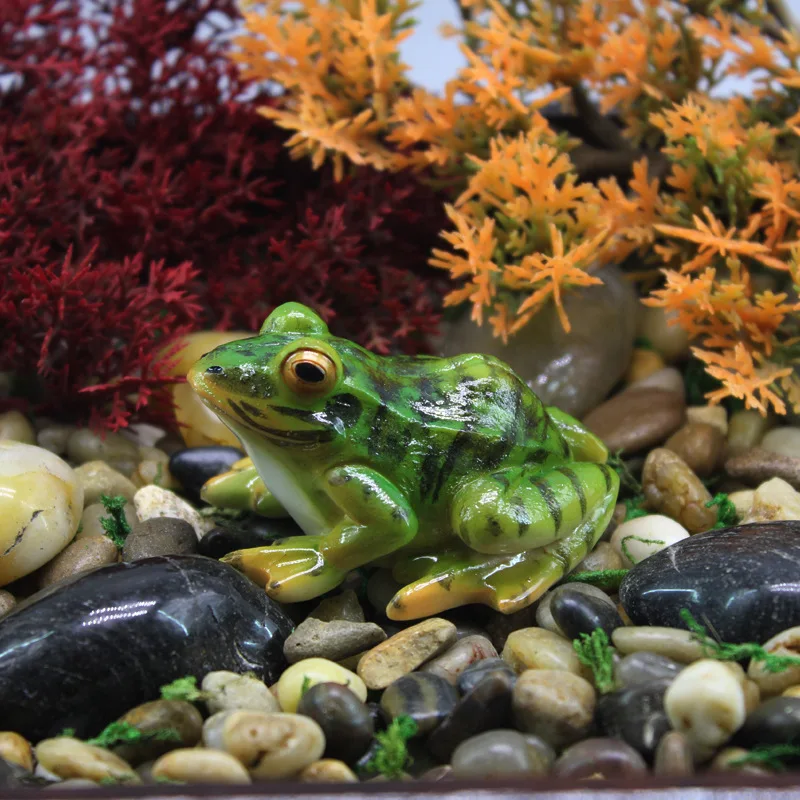 

Simulated Frog Ornament Resin Mini Animals Cute Frog Figurine Garden Decoration Bonsai Accessory Car Interior Design Cake
