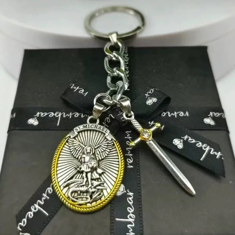 Vintage Cross Keychain Jesus Shield Knight Cross Sword Holy Angel Vintage Pendant Hip Hop Punk Unisex Exquisite Jewelry Keychain