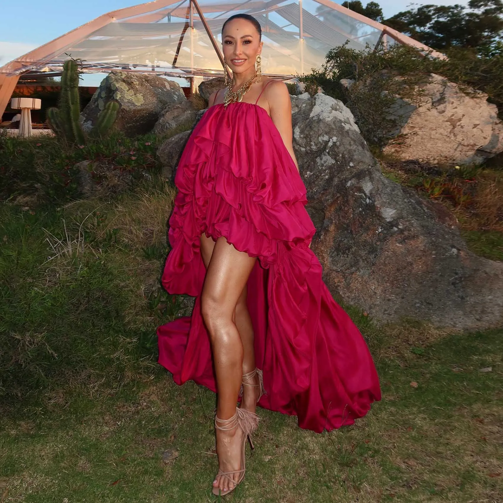 Moda fúcsia vestido sem alças alta baixa vestidos de festa à noite em camadas rosa quente vestido de baile formal ocasião vestido robes de soirée