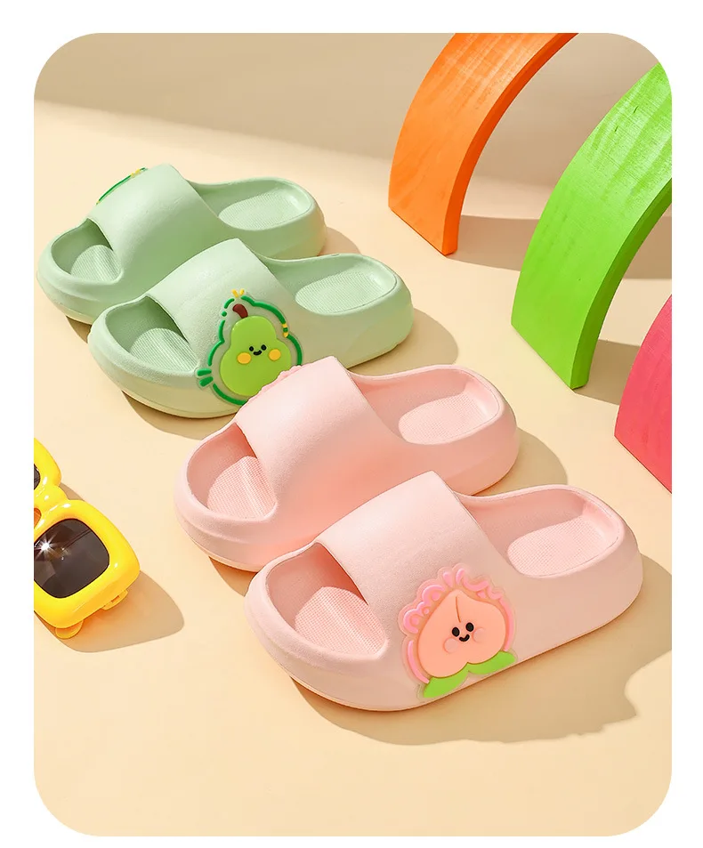 2026 Rutschfeste Kinderhausschuhe Sommer Neue Cartoon-Frucht-Sandalen für Jungen Niedliche Hausschuhe für Mädchen Eltern-Kind-Matching-Hausschuhe – Detail 13