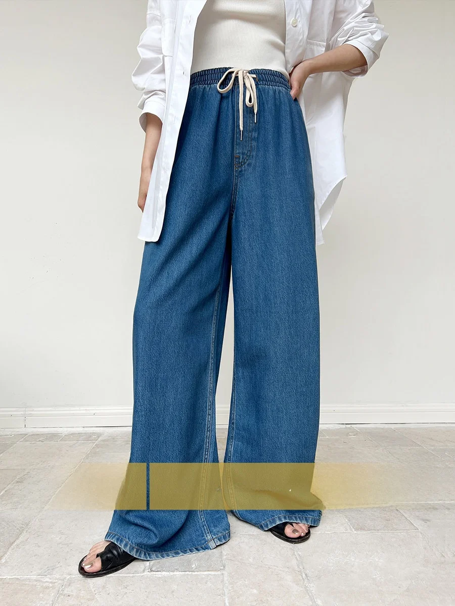 

Специальное предложение Amyy Studios: Летние джинсы из смесового хлопка Lenzing, прямого кроя, с высокой талией, на пуговицах, глубокого цвета, легкие и струящиеся.