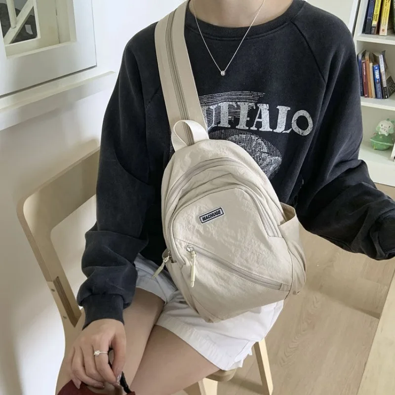 

Новый японский рюкзак - такой же для мужчин и женщин, а спортивный рюкзак большой вместимости простой и повседневный.