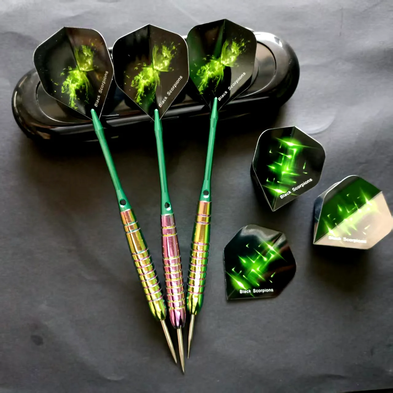 Professional 24g Steel Tip Darts Set Darts for Steel Tip Dartboard Professional Heavy Duty Metal Darts + Extra 3 Dart Flights