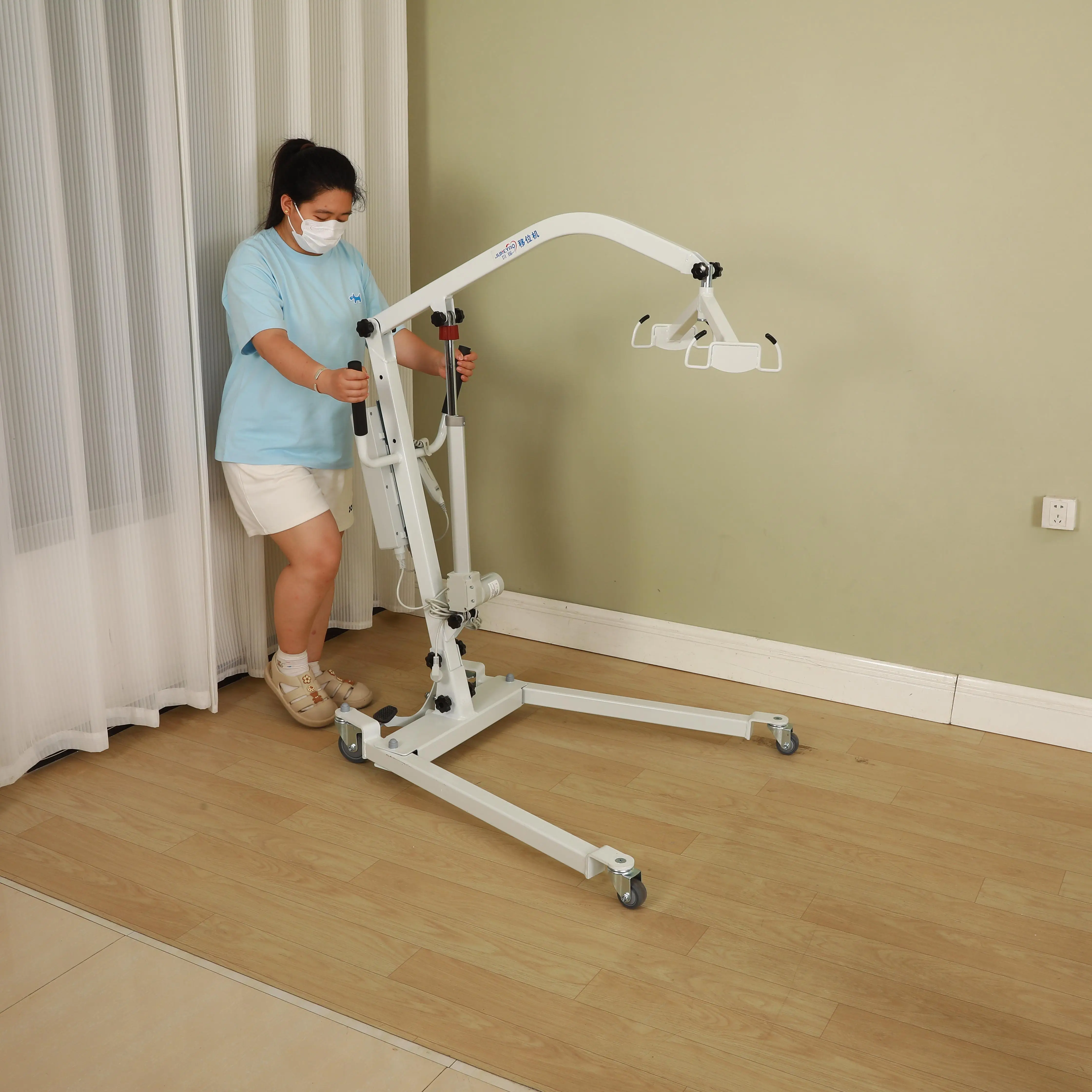Multifunctional Humanized Design Durable Safe Foldable Intelligent Alloy Steel Electric Disabled Crane Patient Lift