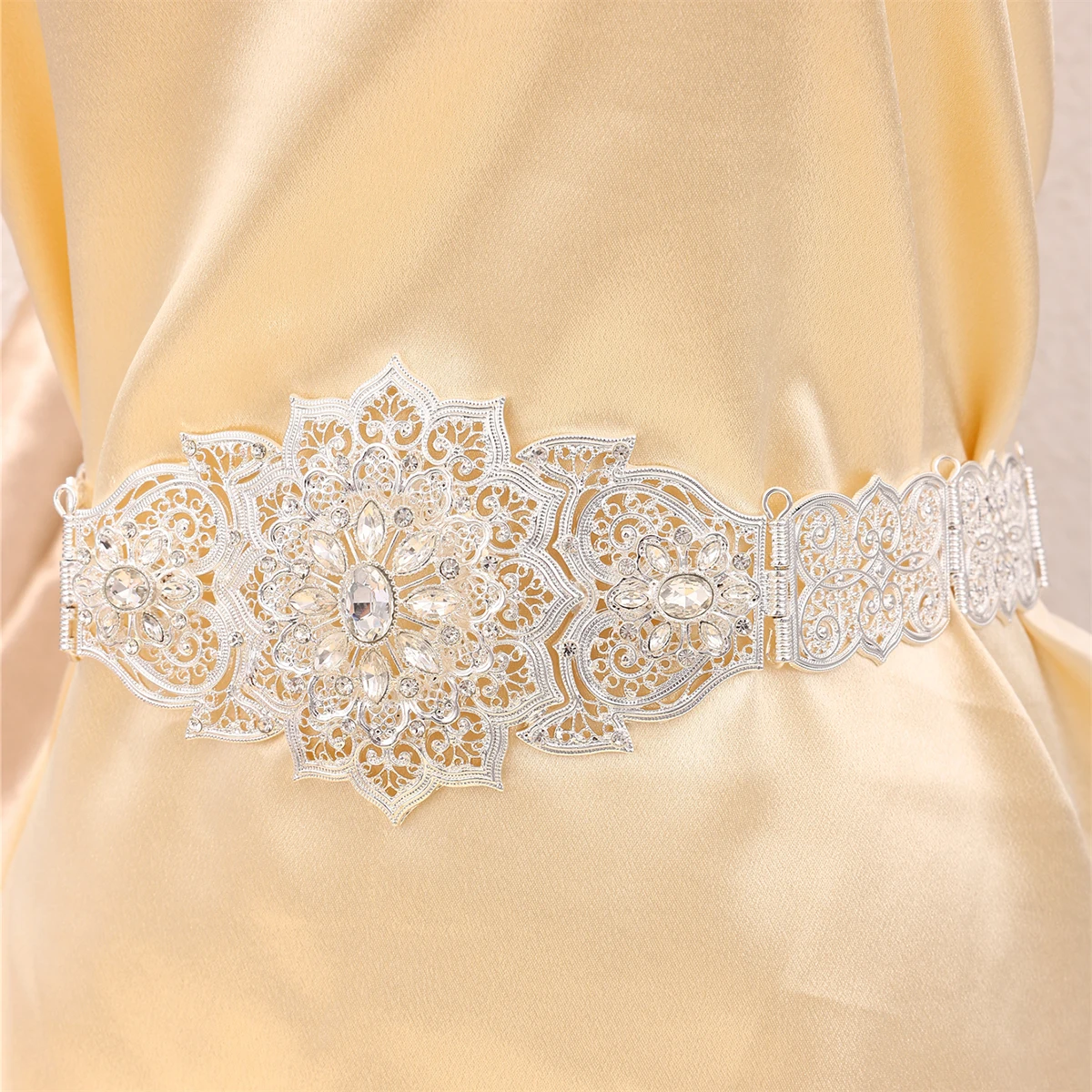 An Exquisite Multi-layer Lace Shape Alloy Chatelaine Moroccan Bride Wearing Belt French Retro Court Style Lady Body Jewel