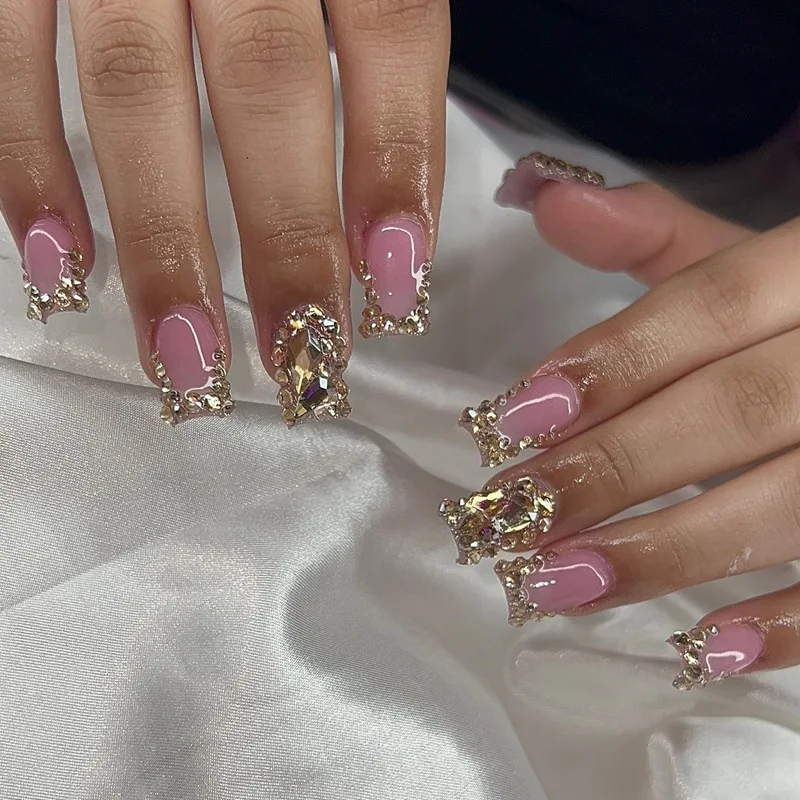 24PCS Druk op nagels Franse stapelboor Nagelpiercing Roze Zoet Koel Medium Lang Vierkant Nagelpatch Afneembare nepnagels