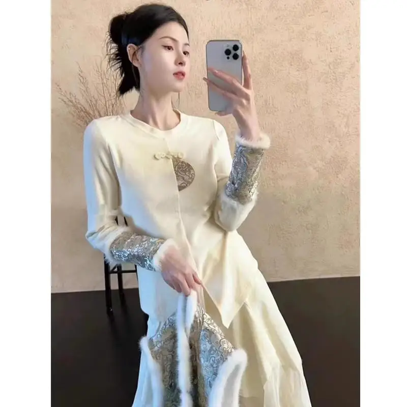 

Thickened Long Sleeve Women's Base Shirt New Chinese Style National Trend Velvet Brushed Embroidery Top Fashionable Autumn Wi...