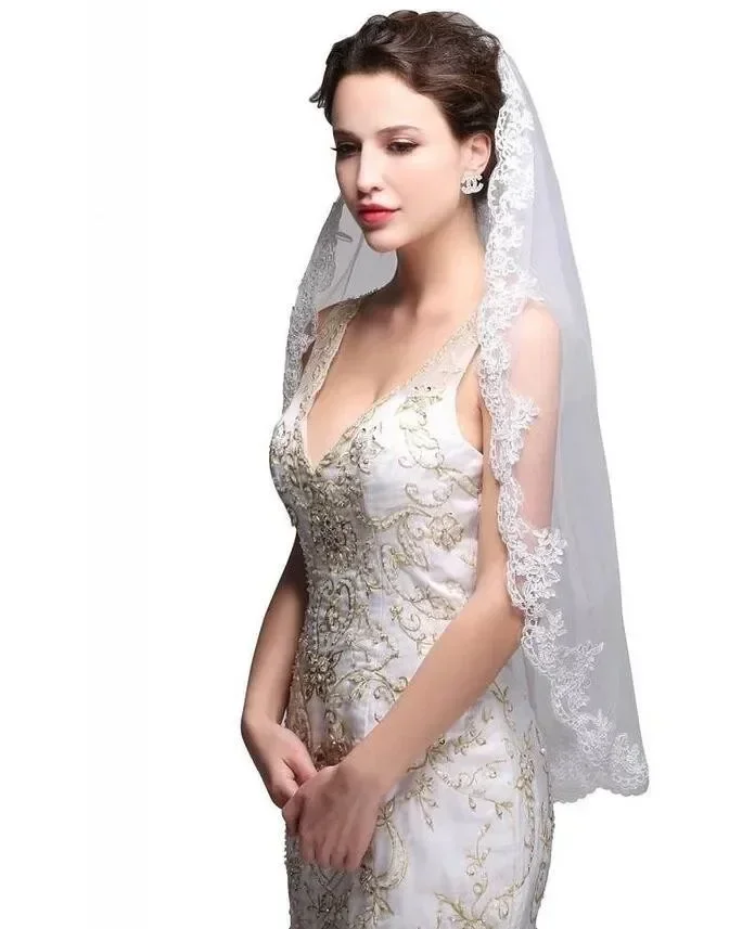 

Women White Bridal Veils With Comb One Layers Tulle Short Ivory Bride Veil Cut Edge Cheap Wedding Accessories