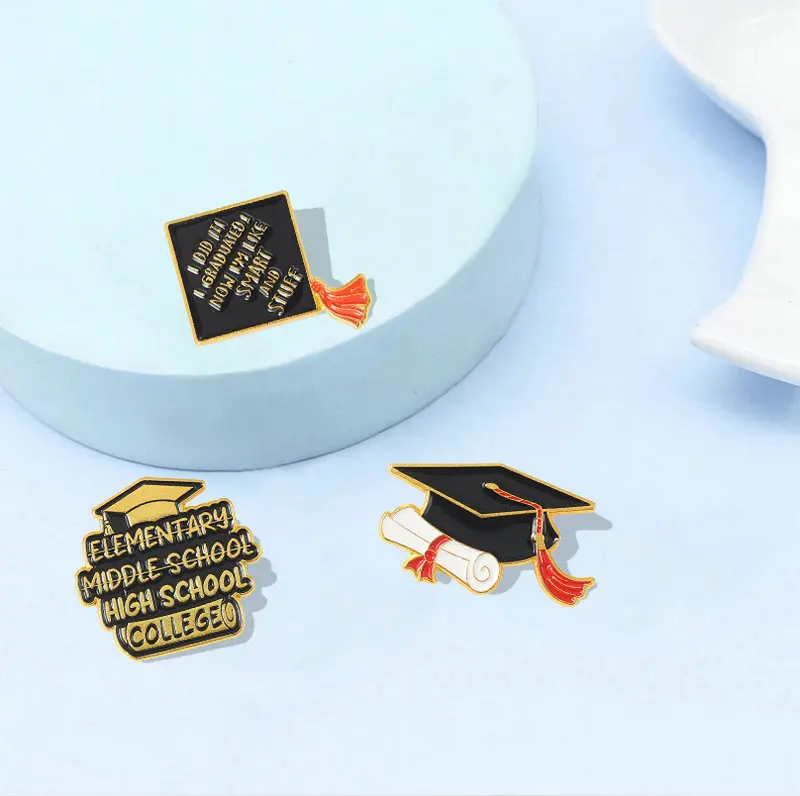 10 PCS / LOT Graduation Season Enamel Pins Custom Bachelor Cap Hat Brooches Lapel Badges Cartoon Jewelry Gift for Students