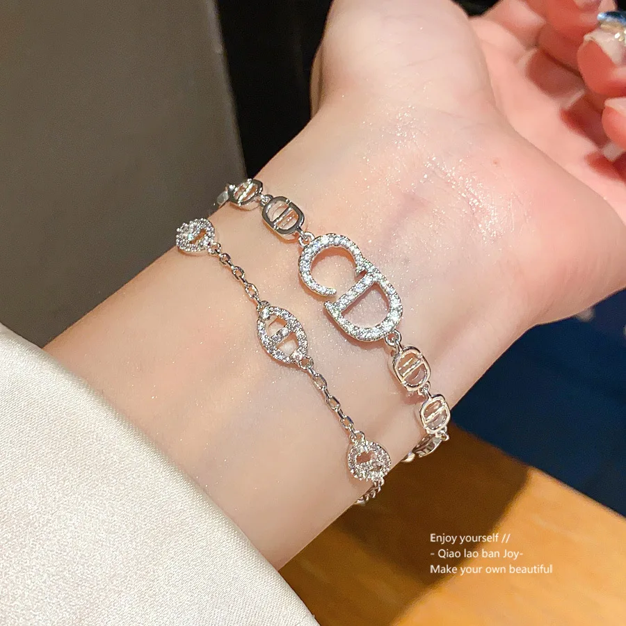 

Korean Style Dainty Pendant Bracelet for Women Adjustable Gold Plated Chain Elegant Minimalist Everyday Elegance Jewelry Gift