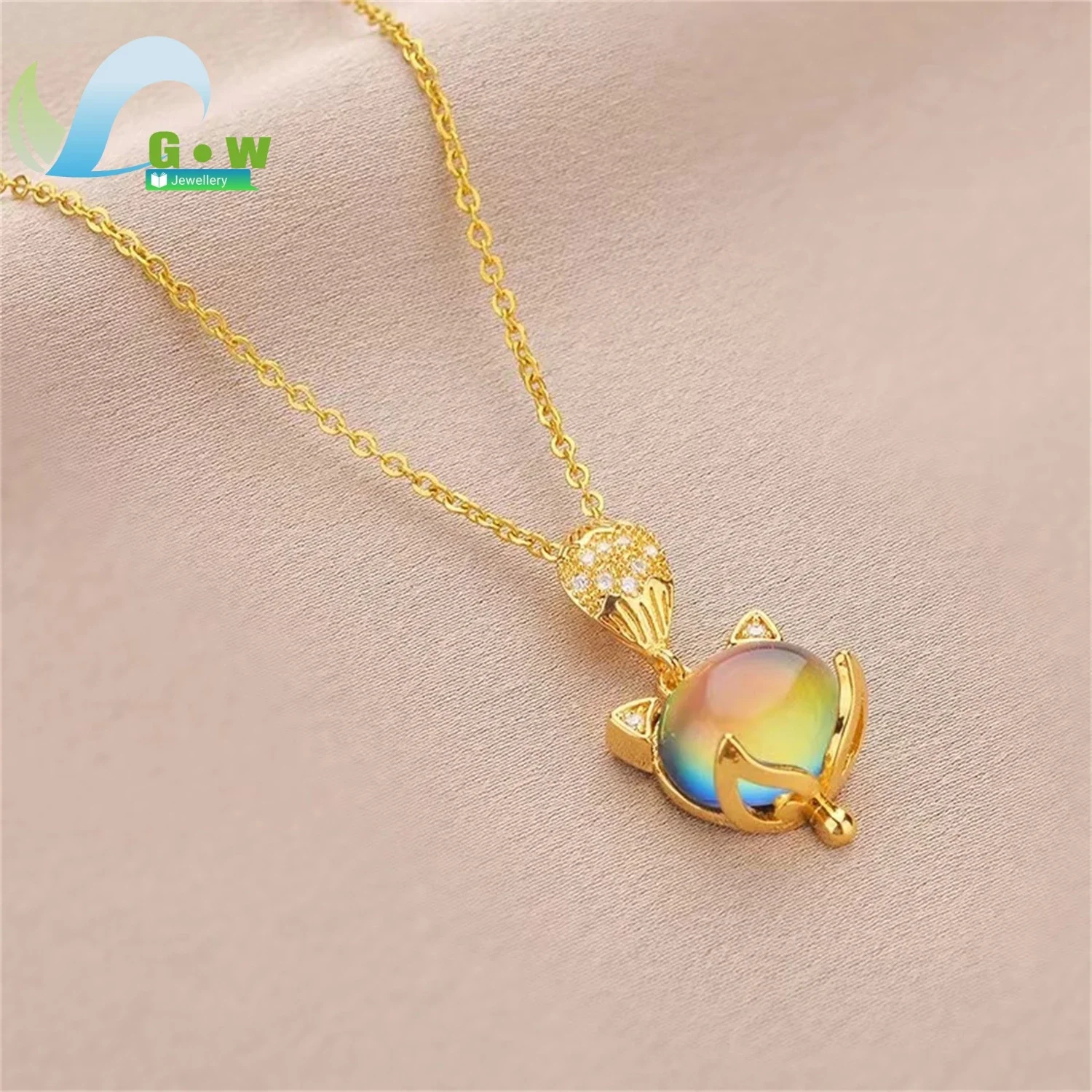 2025 New Arrival Fox Motif Stone Necklace Temperature Reactive Pendant Dainty Sweater Chain Women Fashion Jewelry Unique Gift