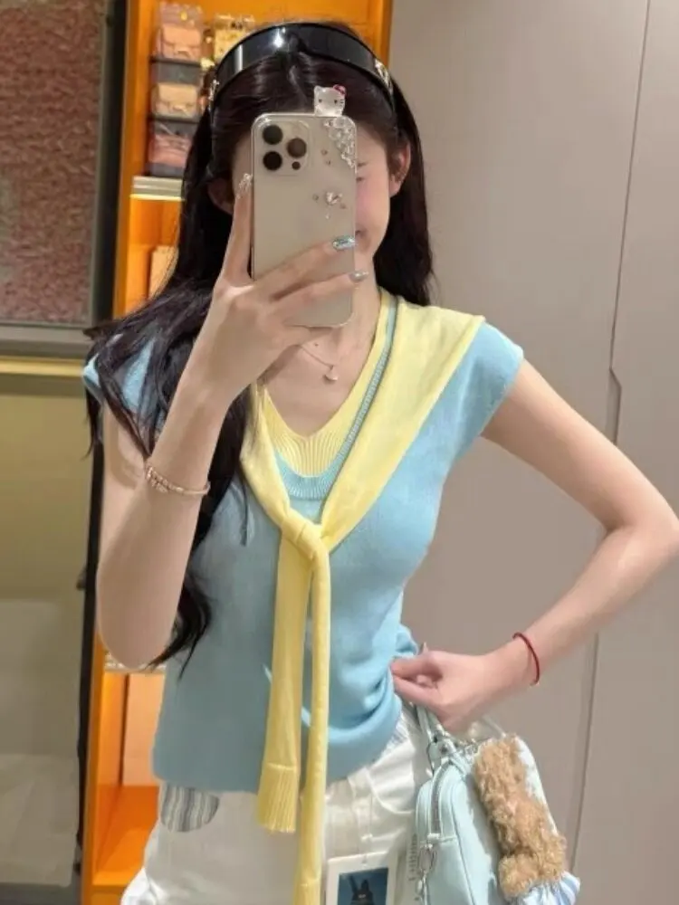 Korean Style Short Sleeve Knitted T-Shirt Women's Early Spring Dopaamine Slim Fit Shoulder Wrap Top Casual Wear V Neck