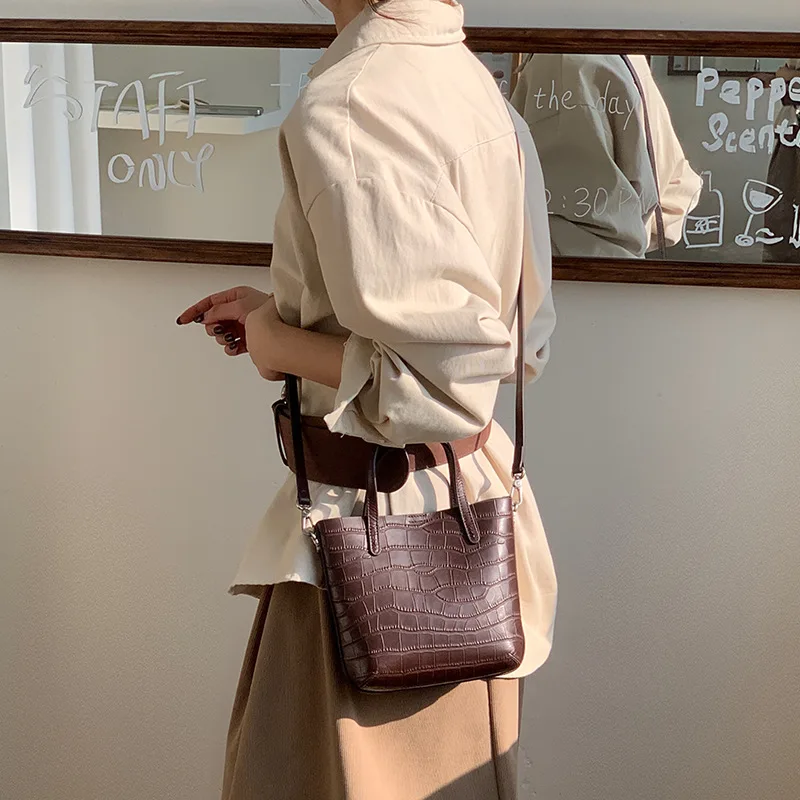 Crocodile-Embossed Genuine Leather Tote Bag 2026 New Design Fashionable Elevated Tote Shoulder Bag