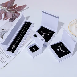 24Pcs Fashion White Paper Container Packaging Holder Jewelry Display Christmas Ring Brooch Necklaces Packaging for Gifts Boxes