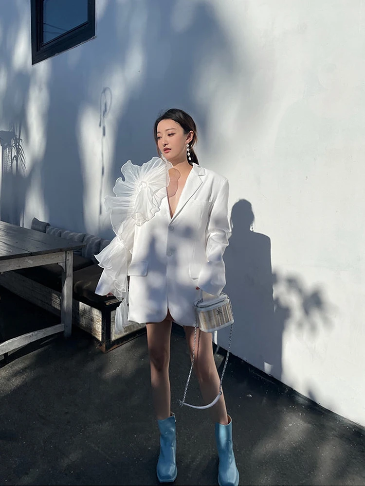 Fashion Beauty White Suit Top White Suit Loose Coat Wear Personalized Wear Big Flower Exaggerated Suit Dress T Stage Show Tops