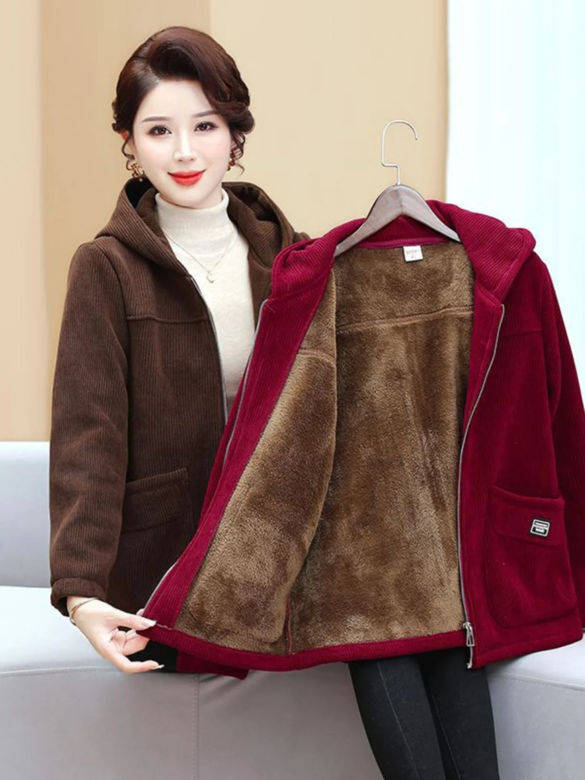 

2023 New Mom's Fleece Lined Hooded Jacket Women's Mid-aged Casual Versatile Thick Autumn Outerwear Warm Polyester Fiber