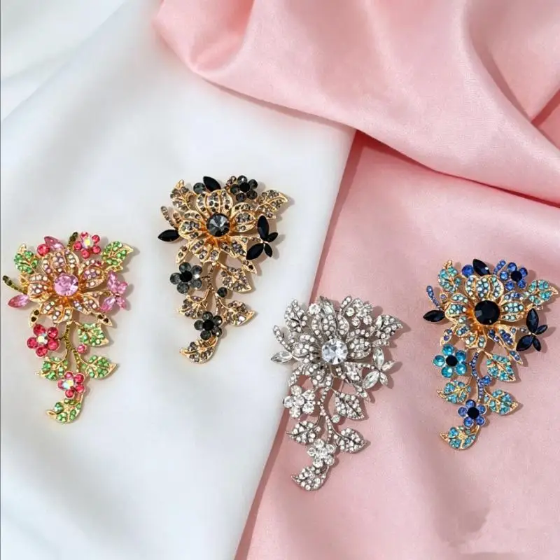 Sparkly Rhinestone Flower Brooch Pins Multicolor Exquisite Design Corsage Jewelry Accessories For Wedding Party Daily Wear