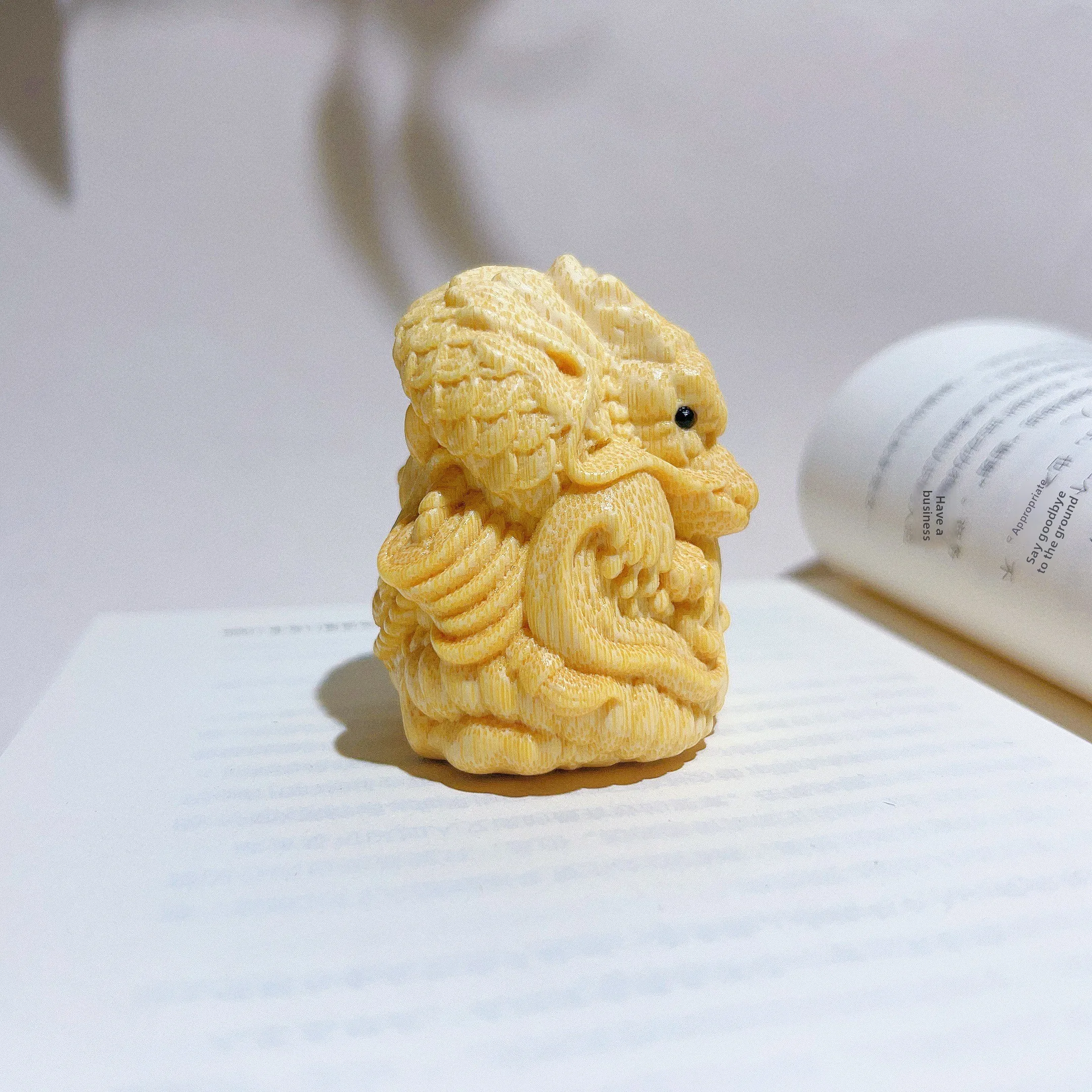 Chinese Style Lucky Golden Silk Bamboo Hand Carved Coiled Dragon Blessing Good Fortune Wealth Attract Desktop Ornament Fidget