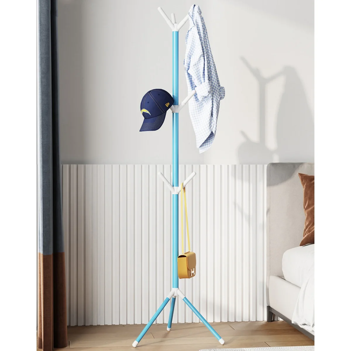 Solid Color Metal Clothing and Hat Storage, European Light Luxury Clothing and Hat Rack