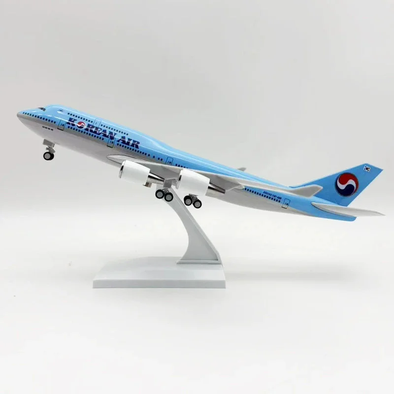 

30cm Korea Air B747 Airplane Model Die-cast Memorial Airplane Miniature for Desktop Ornament And Collection display