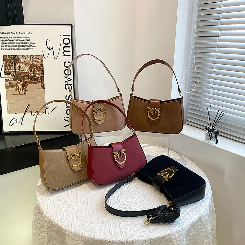 

Swallow Bird Design Bag for Women Unique Small Brand Chain Strap Underarm Crossbody Bag Trendy Fashion for Women Girls