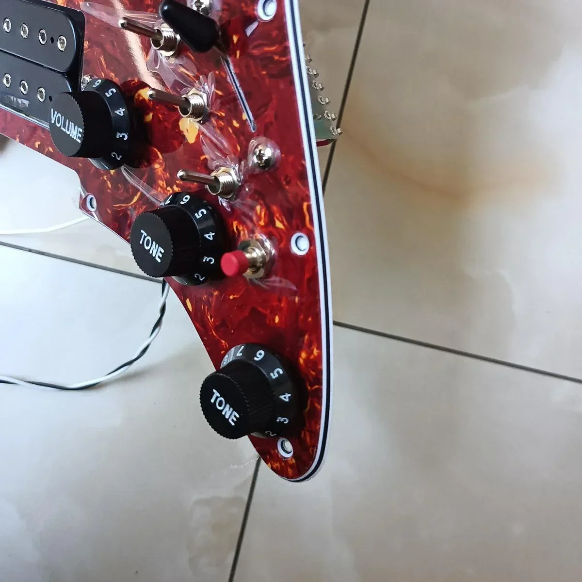 HSH Loaded Prewired Guitar Pickguard Set Multifunction Switch Black Alnico V Humbucker Pickups 3 Single Cut Switch view 6