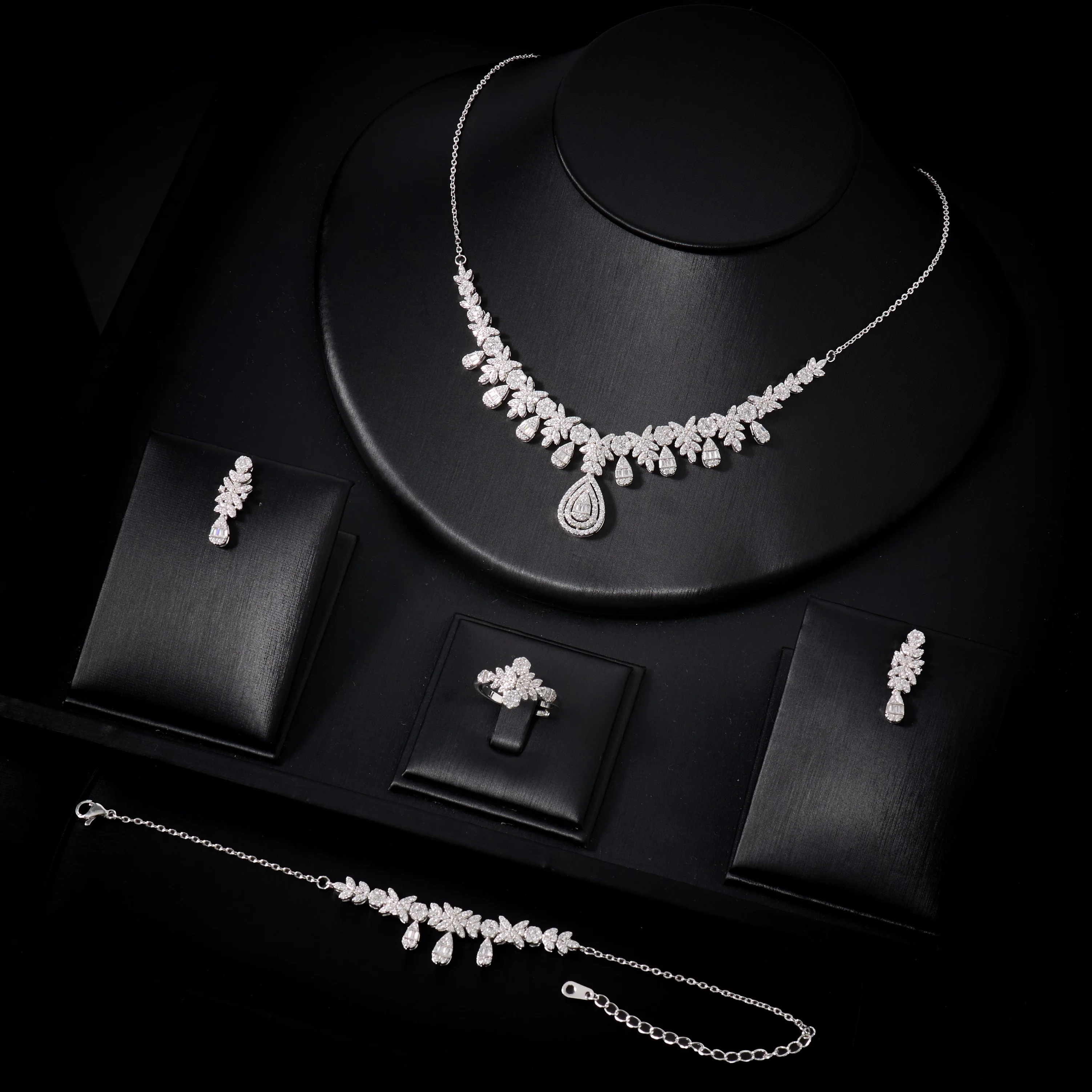 String Of Pearls Plant - IN JEWELIFE Verstelbare Choker Parelketting Set