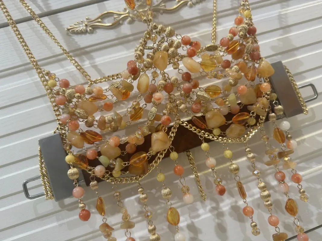 レディース クリスタルビーズストーン アジャスタブル ホルターネックレス セクシー ショートパールタッセル ブレストチェーン キャミソールトップ ステートメントジュエリー