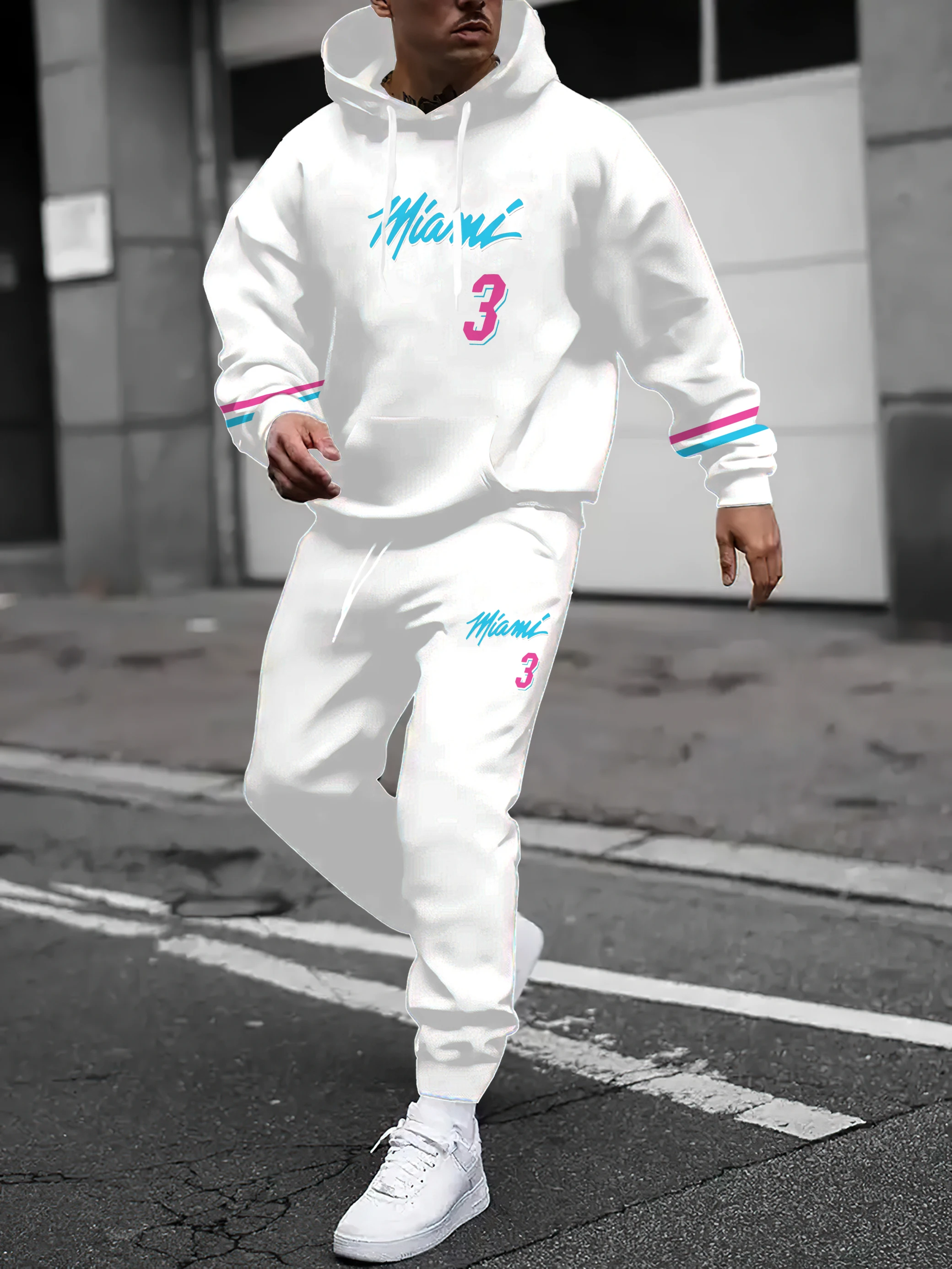 

The new men's hoodie set for Spring and Autumn 2025 is comfortable soft casual and fashionable with letter prints