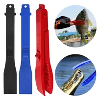 Multifunctional Fishing Gripper with Lock Switch Outdoor Fish Clip Hand Controller Tackle Tool Fishing Body Grip Clamp Grabber