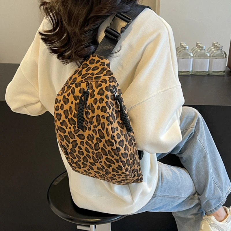 Fashion Women Waist Bag Leopard Print Chest Bag Large Capacity Shoulder Crossbody Bag Latest Waist Fanny Pack Designer Bags