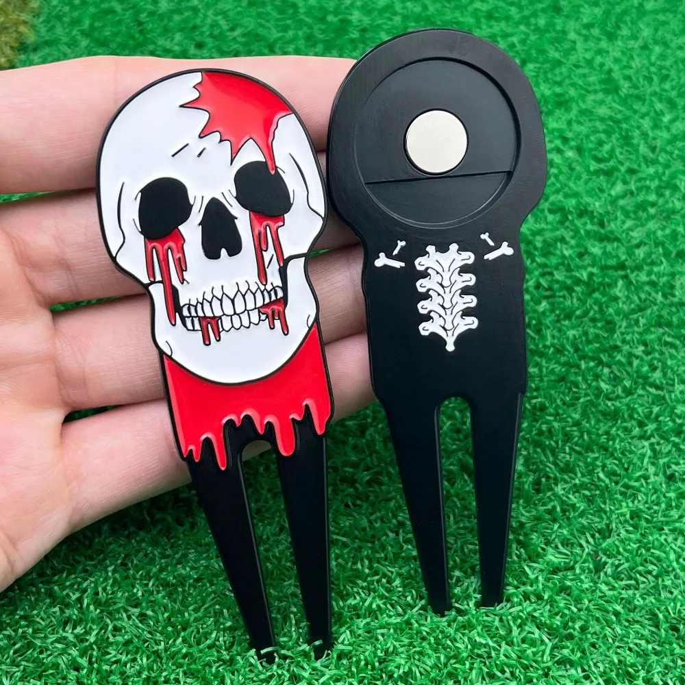 European and American Creative Skull Alloy Green Fork Magnetic Suction Mark Golf Green Repair Accessories Golf Practice