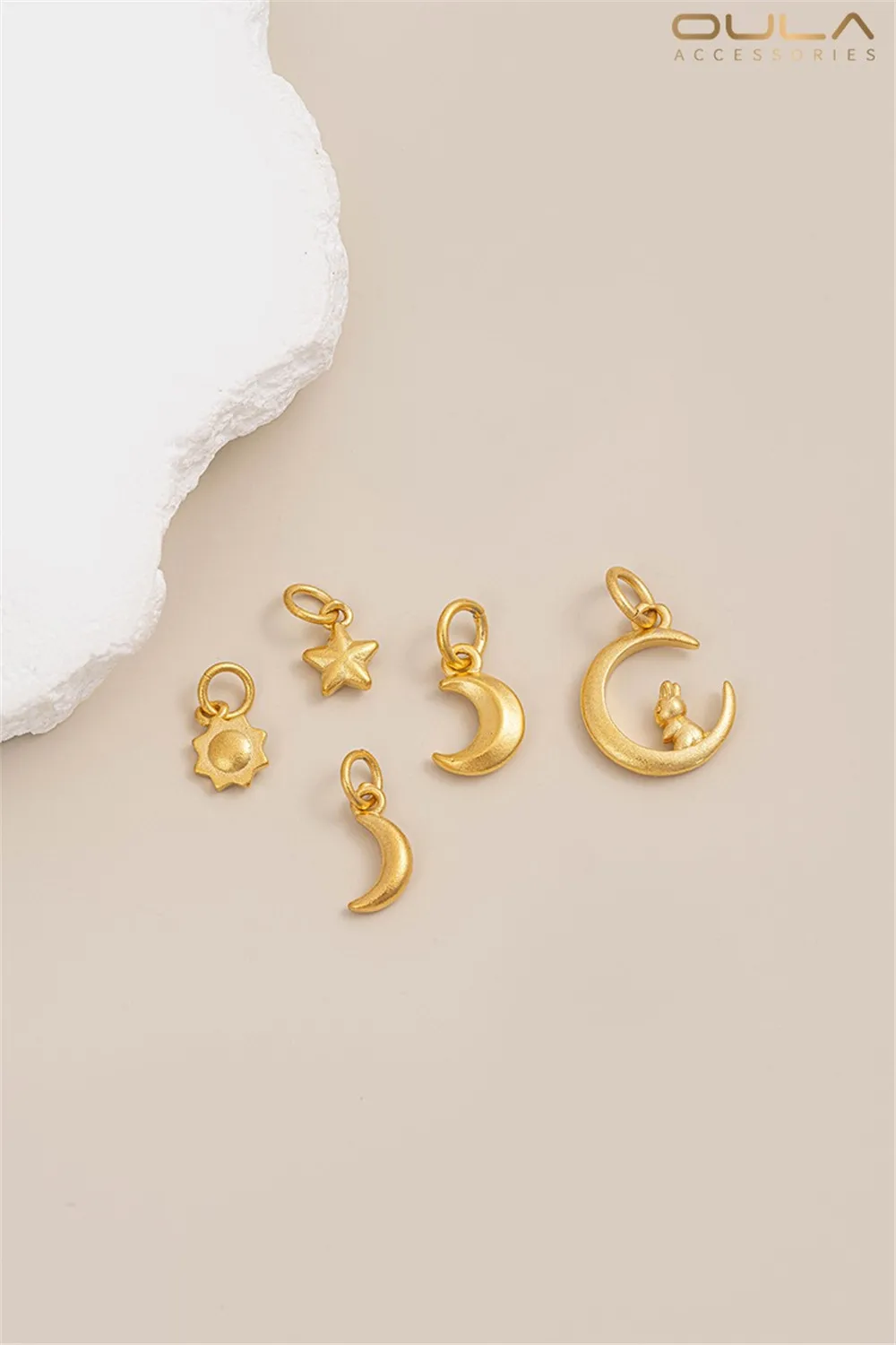 الرمال الذهب الشمس القمر والنجوم قلادة صغيرة نجمة القمر أرنب قلادة من قصر البرد سوار ذاتي الصنع قلادة الإكسسوارات