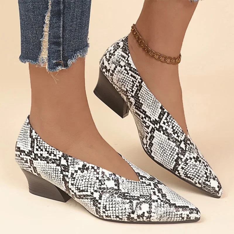 Sexy Snake Skin Women Pointed Toe Shoes Mid Heels Fashion Spring Pumps Shoes 2024 New Trend Mujer Designer Chunky Zapatos Casual