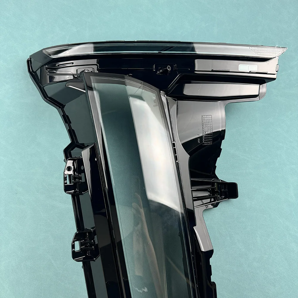 For Cadillac Lyriq 2022 Front Headlight Cover Transparent Lamp Shade Headlamp Shell Lens Plexiglass Replace Original Lampshade 3