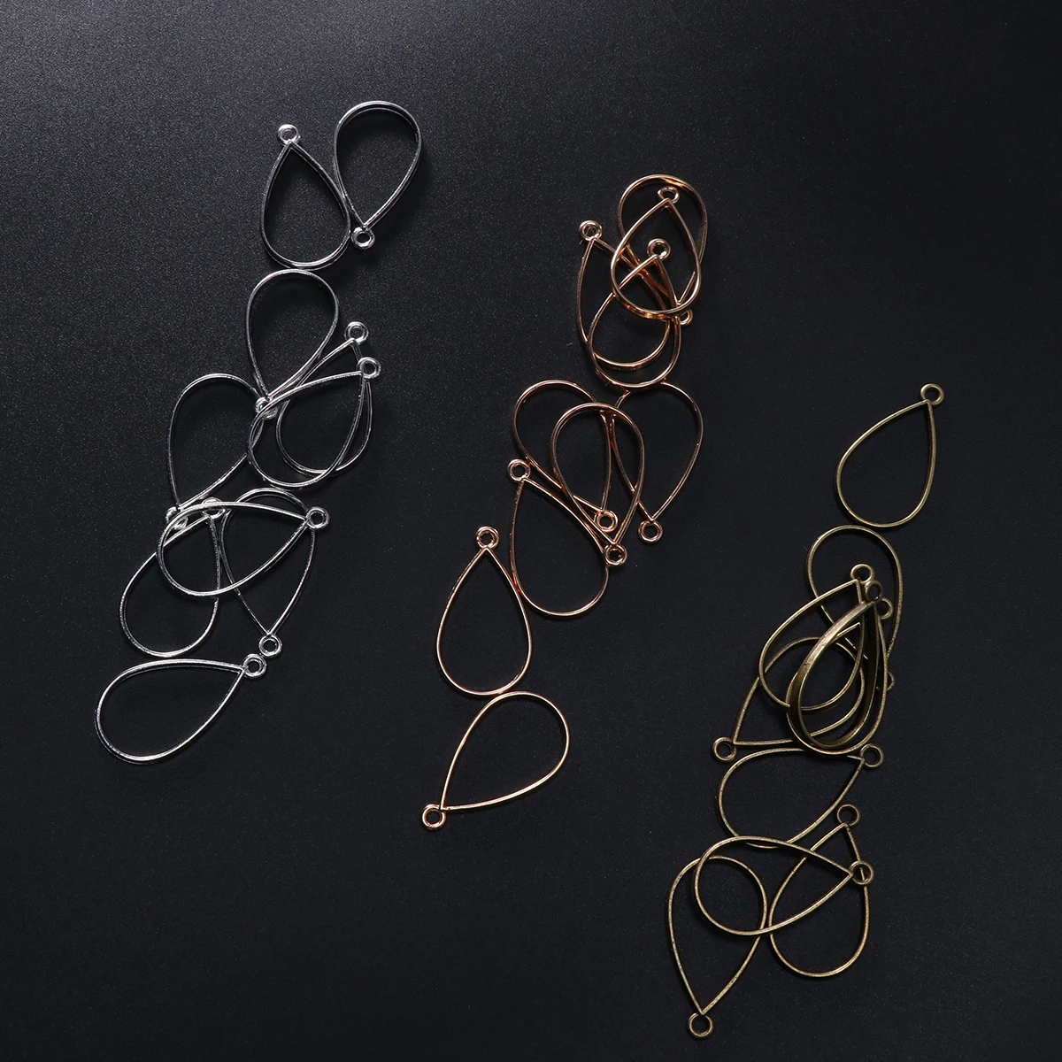 

30 PCS Water Drop Open Back Bezel Pendants Hollow Jewelry Making Accessoires Alloy Frames Charm Necklace Bracelet Earring