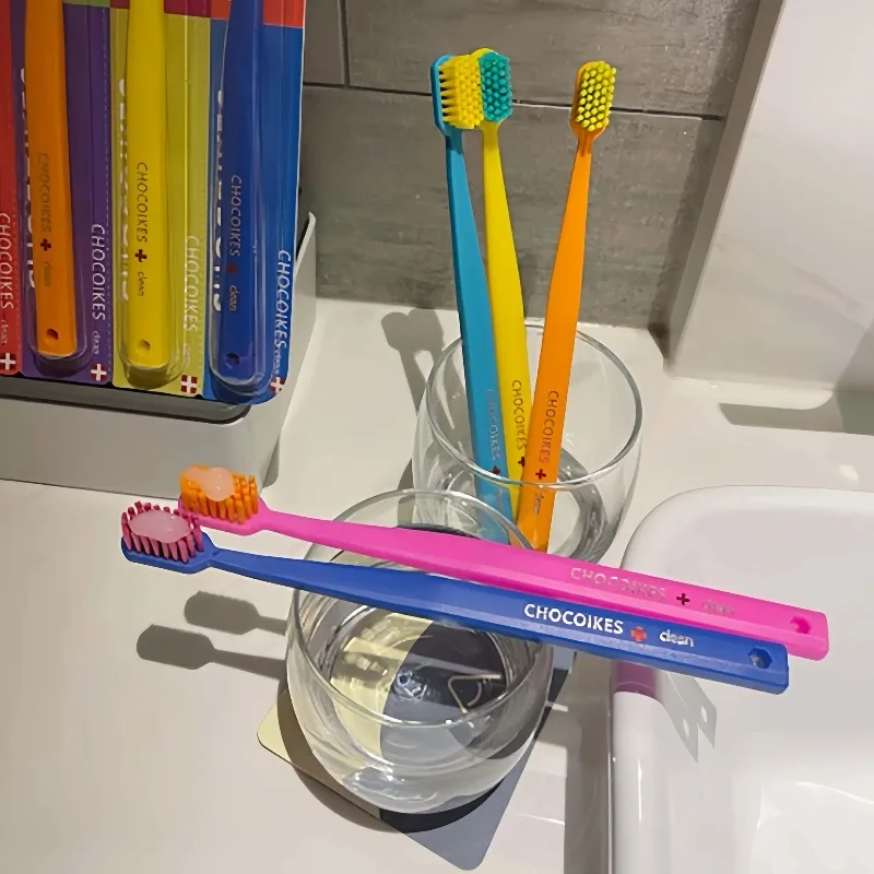 Schweizer Zahnbürsten 5 Bunte Zahnbürsten mit Weichen Borsten in Bonbonfarben für Hotels, Ferienhäuser und Paare Weiche Zahnbürste – Detail 2