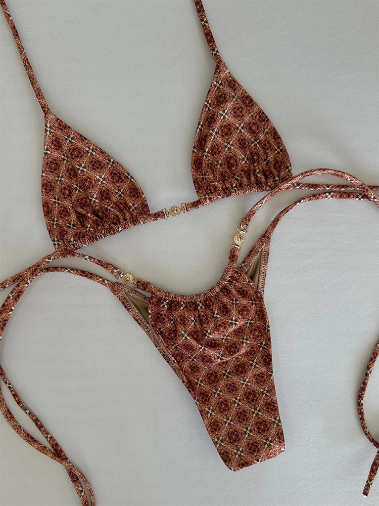 2025 جديد مثير منخفضة الخصر ملابس سباحة نسائية صغيرة مجموعات ملابس السباحة النساء Strappy طباعة الأزهار الرسن بحر ثوب السباحة biquini