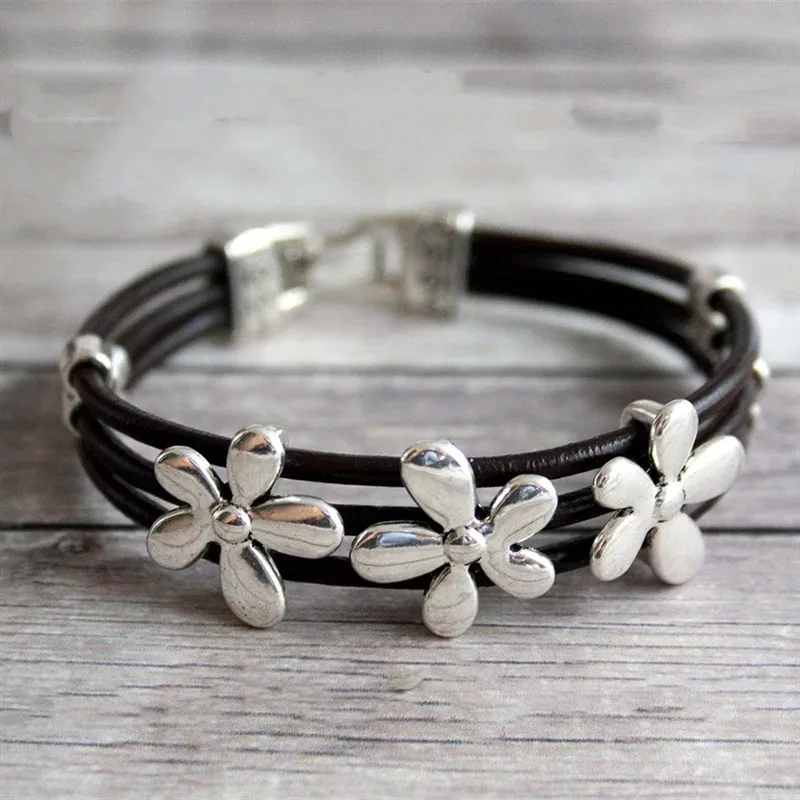 Creative European Silver Flowers Three-layer Simulation Leather Rope Bracelet Women's Retro Elegant Bracelet Daily Match Jewelry