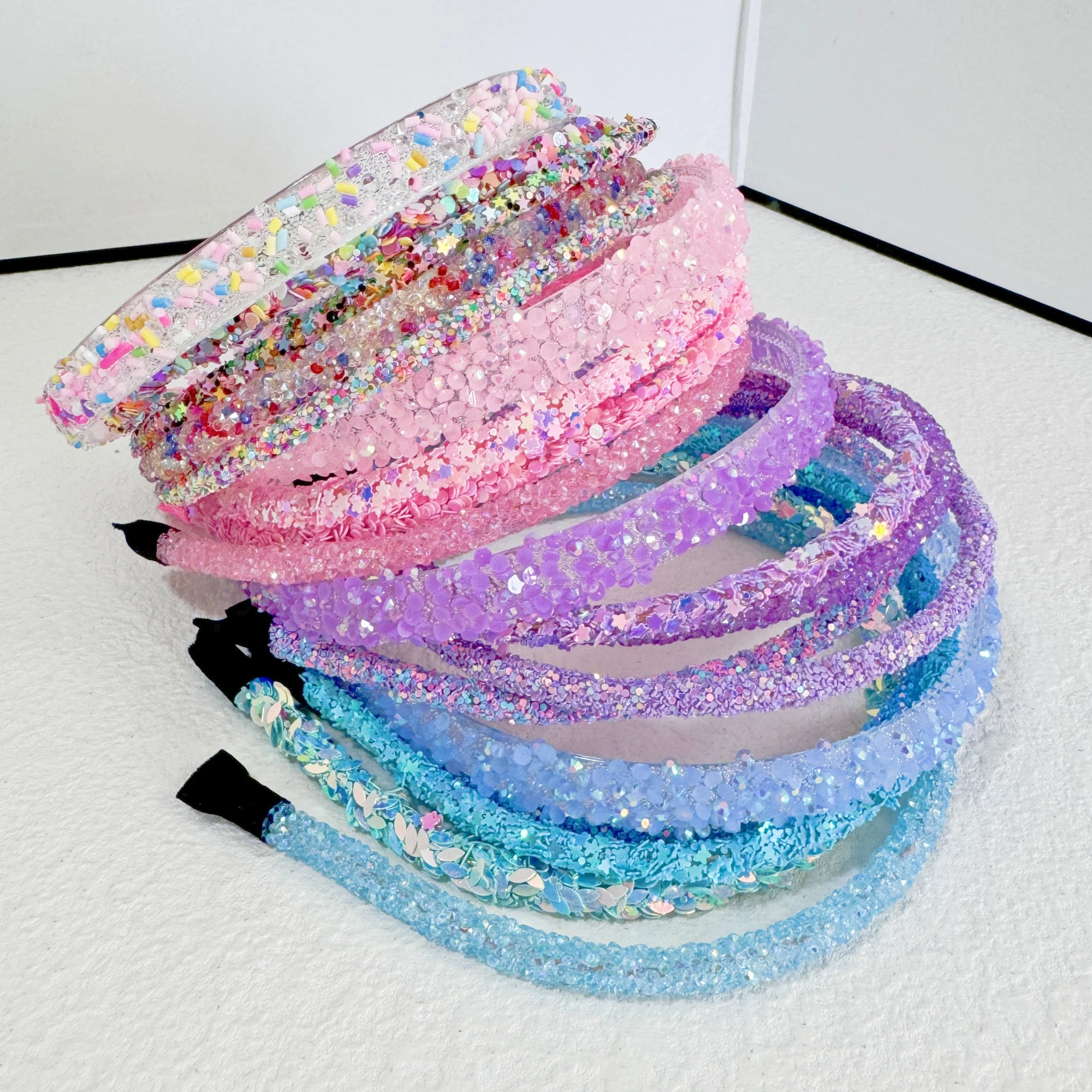 여자를위한 5PCS 반짝이 플라스틱 Hairbands  - Leatherwork Pony 리뷰 및 가격