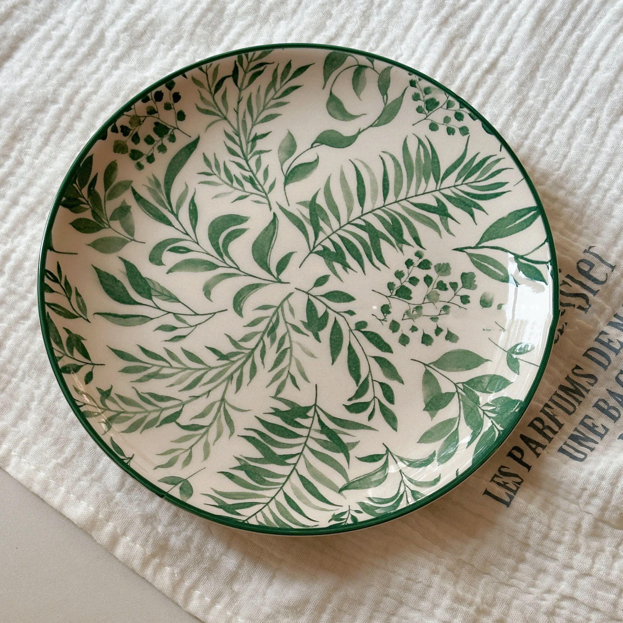 

Vintage Leaf Printing Round Ceramic Plate 7.8Inches Home Kitchen Pasta Dishes Household Durable Dinner Serving Tablewares