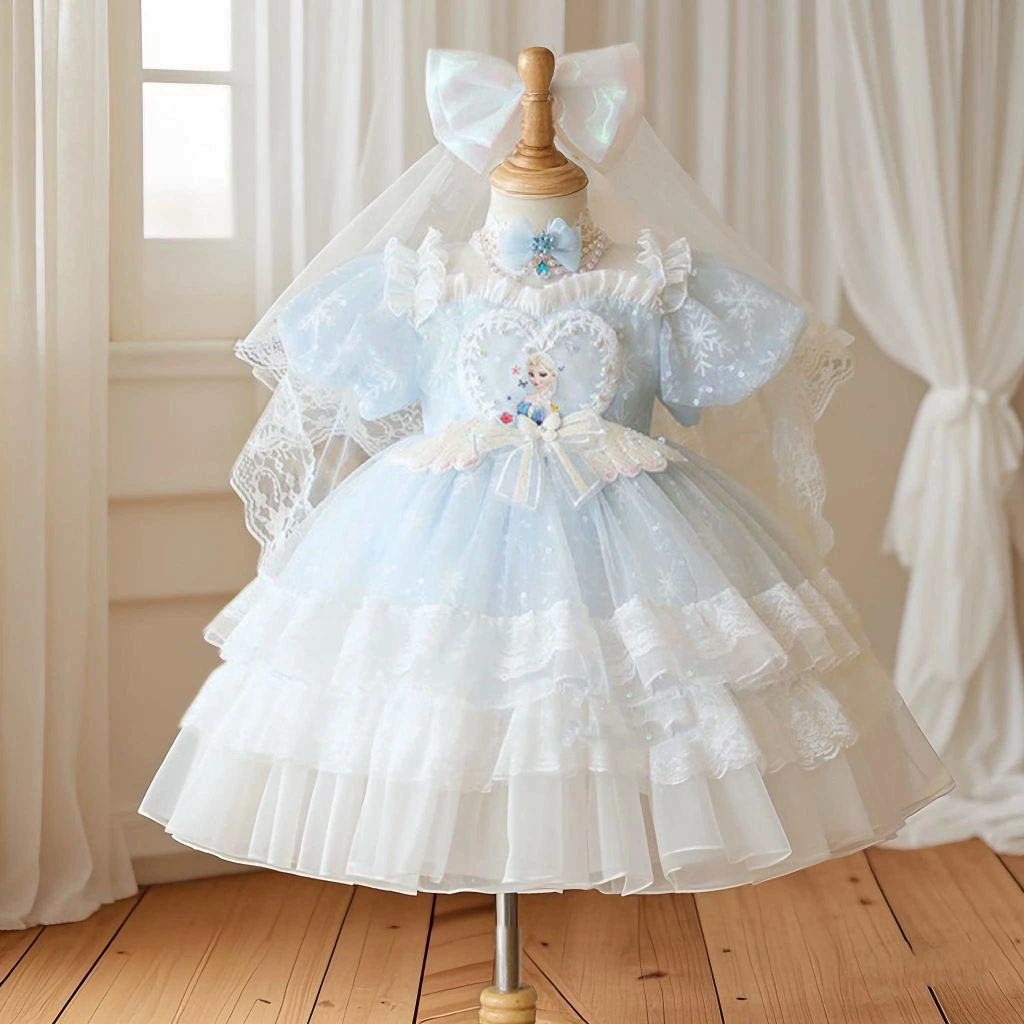 

Синее детское платье принцессы Эльзы с рюшами по краям, бабочкой и бантом, блестками, сетчатое платье трапециевидной формы, милое милое платье с короткими рукавами для девочек