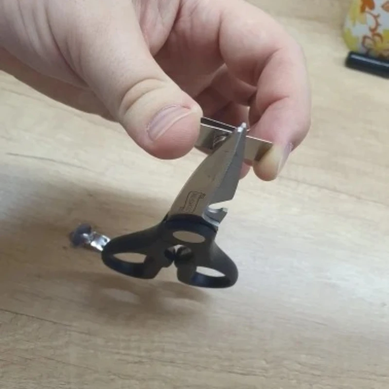 Ensemble de pinces à cravate et boutons de manchette magnétiques invisibles à fixation automatique en acier inoxydable |   Accessoires élégants pour hommes |   Cadeau créatif pour les affaires