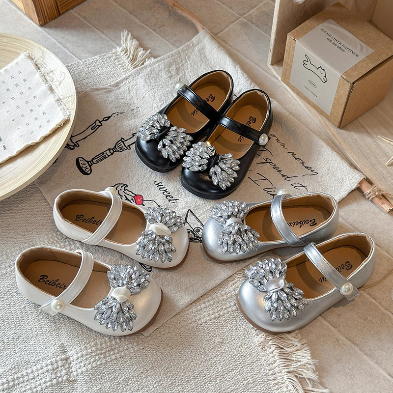 

Toddler Girls Glitter Rhinestone Leather Shoes 2026 New Summer Kids Strappy Mary Jane Flats Soft Sole Simple Chic Princess Party