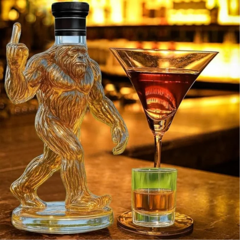 

Забавный стеклянный графин в форме бутылки виски Bigfoot с гравировкой Sasquatch для виски, вина, забавный деревенский бар, ложа и декор кабины, подарок