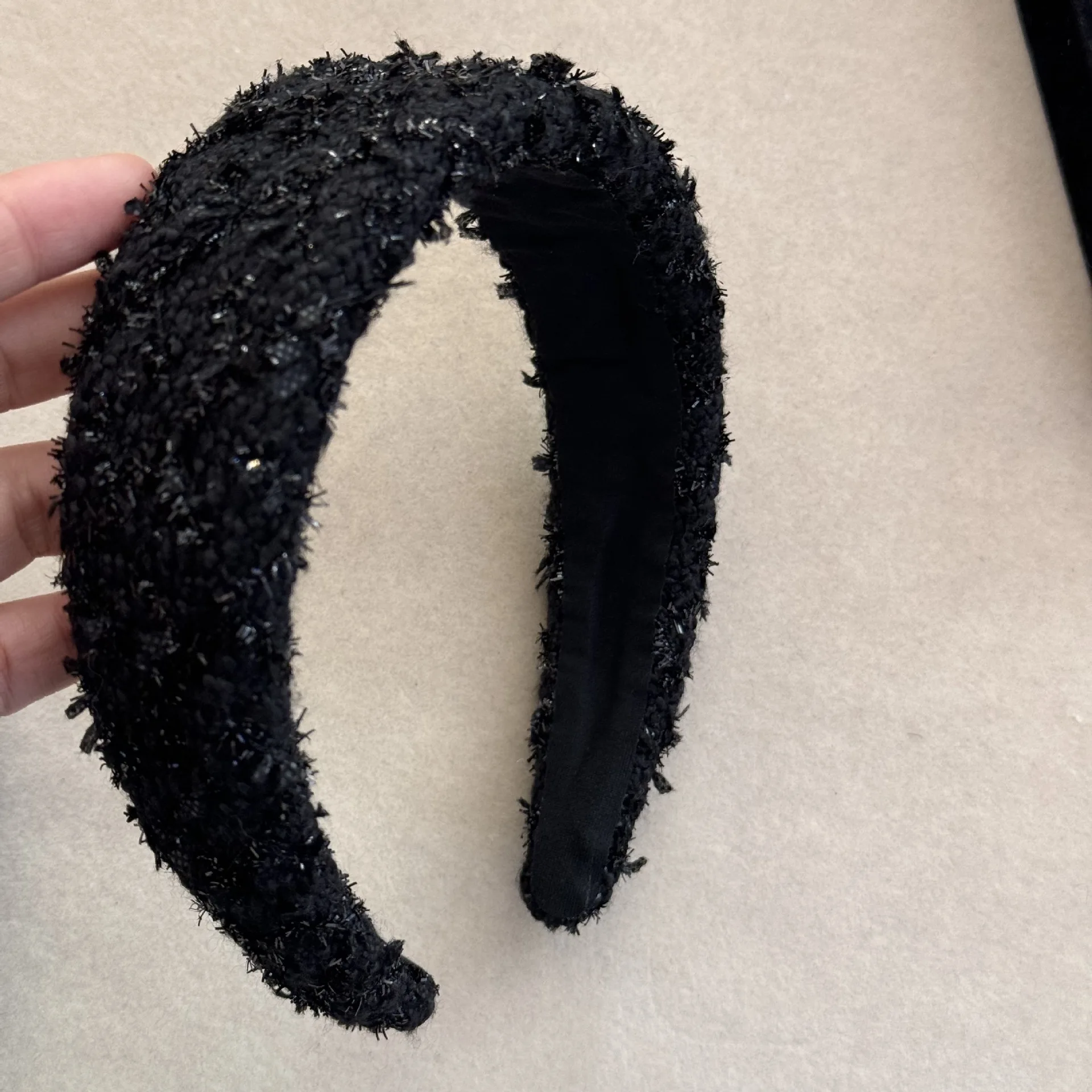 1 Stück dickes Tweed-Stirnband mit breiter Kante sieht klein und im Retro-Stil aus, geeignet für den täglichen Pendelverkehr und vielseitige Haar-Accessoires – Detail 12
