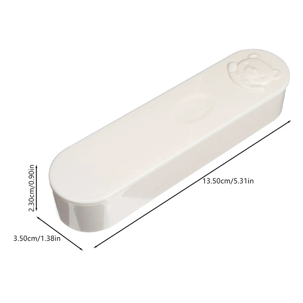 صندوق أعواد قطنية صغير لطيف نمط الدب المحمولة أعواد قطنية منظم حقيبة سفر حامل تخزين صغير خفيف الوزن