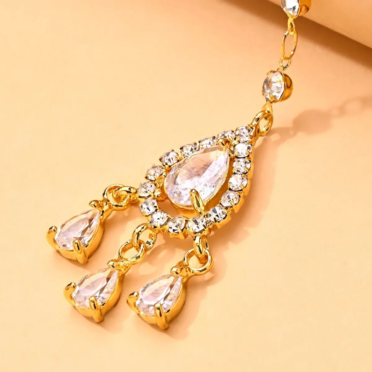 Bridal Forehead Head Chain Maang Tikka,Rhinestone Teardrop Crystal Dangle Tassel,Water Drop Pendant Long Chain,Adjustable Hook
