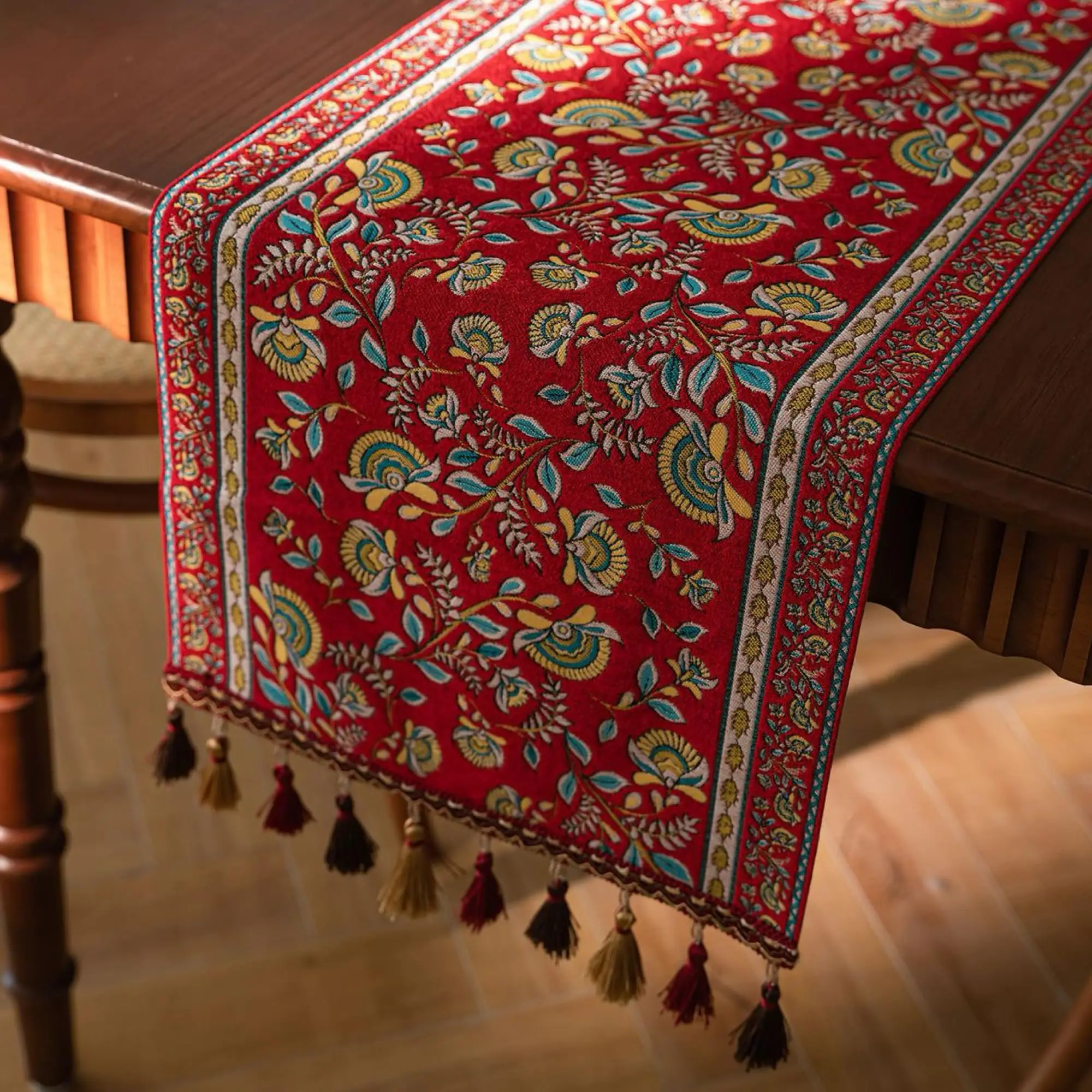 

Luxury Vintage Red Floral Table Runner Embroidery Jacquard Fabric with Multi-Tassels,Dining Room Dresser Decor for Holiday Party